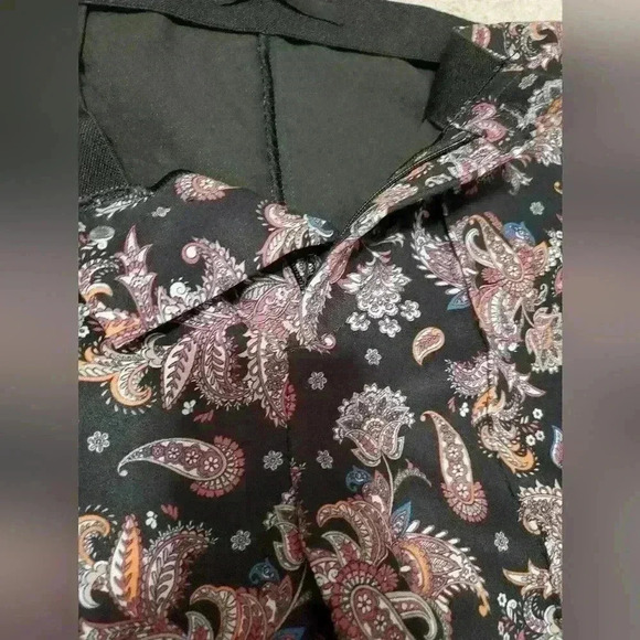 MAC lightweight paisley black and pink ankle pants/ trousers. Size medium - Picture 5 of 8